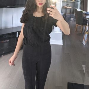 ⭐5/25⭐ GUESS TOP SIZE SMALL